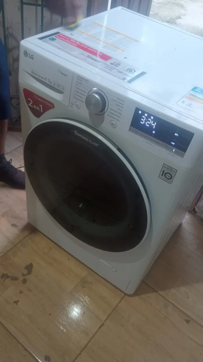 Máquina de Lavar e Secar LG